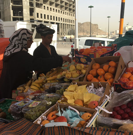 Madinah Fruit vendor