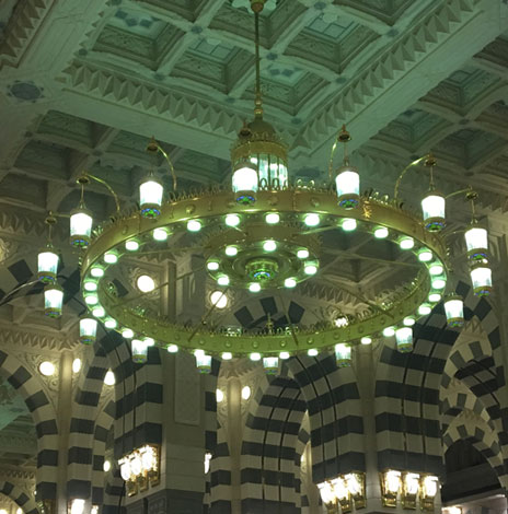 chandelier at masjid nabawi prophet mosque